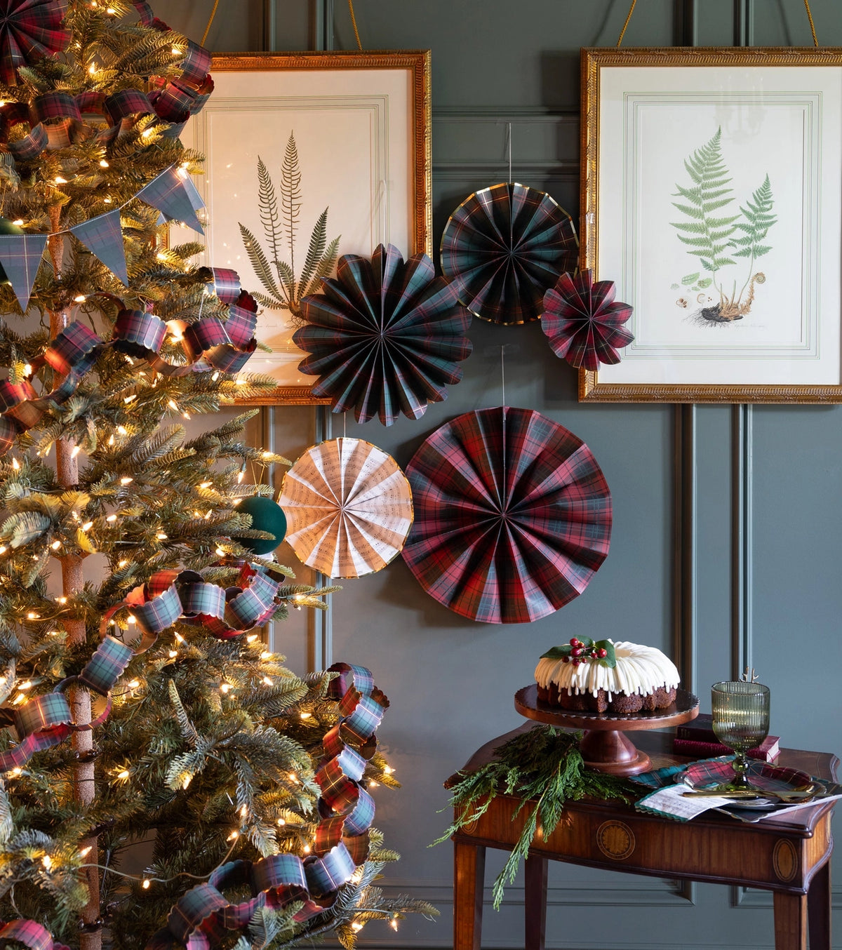 PRE ORDER - Plaid Paper Fan Decorative Set of 5 - 2026 OCTOBER ARRIVAL