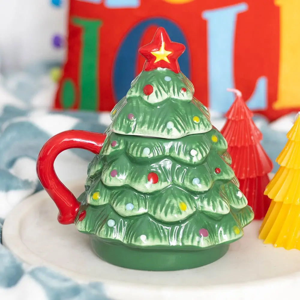 Nostalgic Ceramic Christmas Tree Mug with Lid