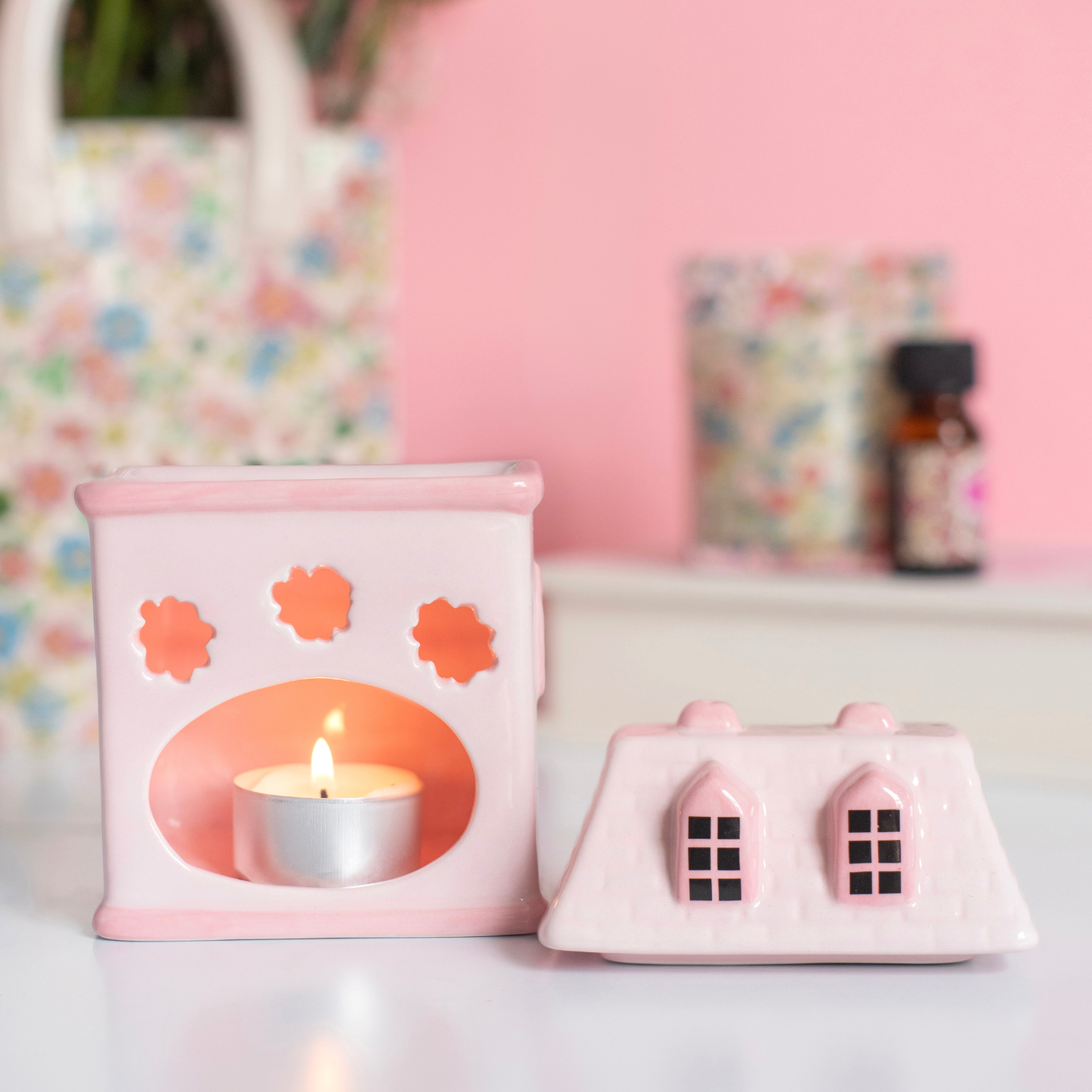 PRE ORDER - Pink Flower Shop Ceramic Oil Burner 🌸 - 2026 OCTOBER ARRIVAL