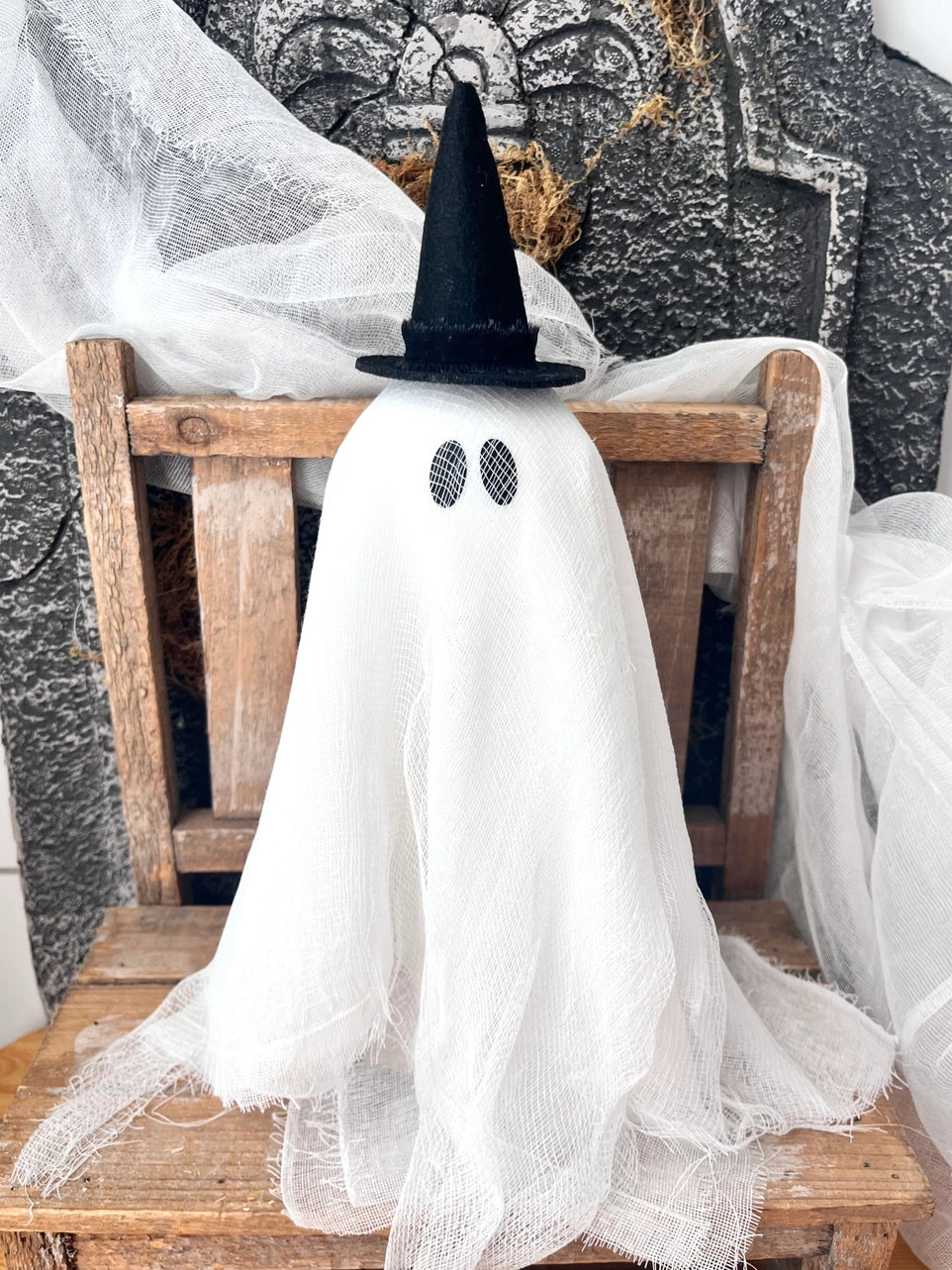 PRE ORDER - Primitive Halloween Ghost With Witch Hat - 2026 SEPTEMBER ARRIVAL