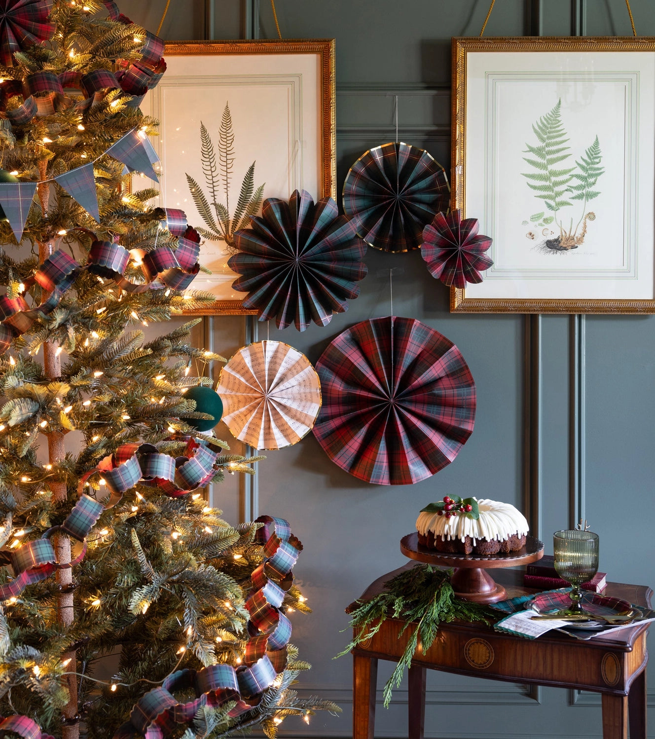 PRE ORDER - Plaid Paper Fan Decorative Set of 5 - 2026 OCTOBER ARRIVAL