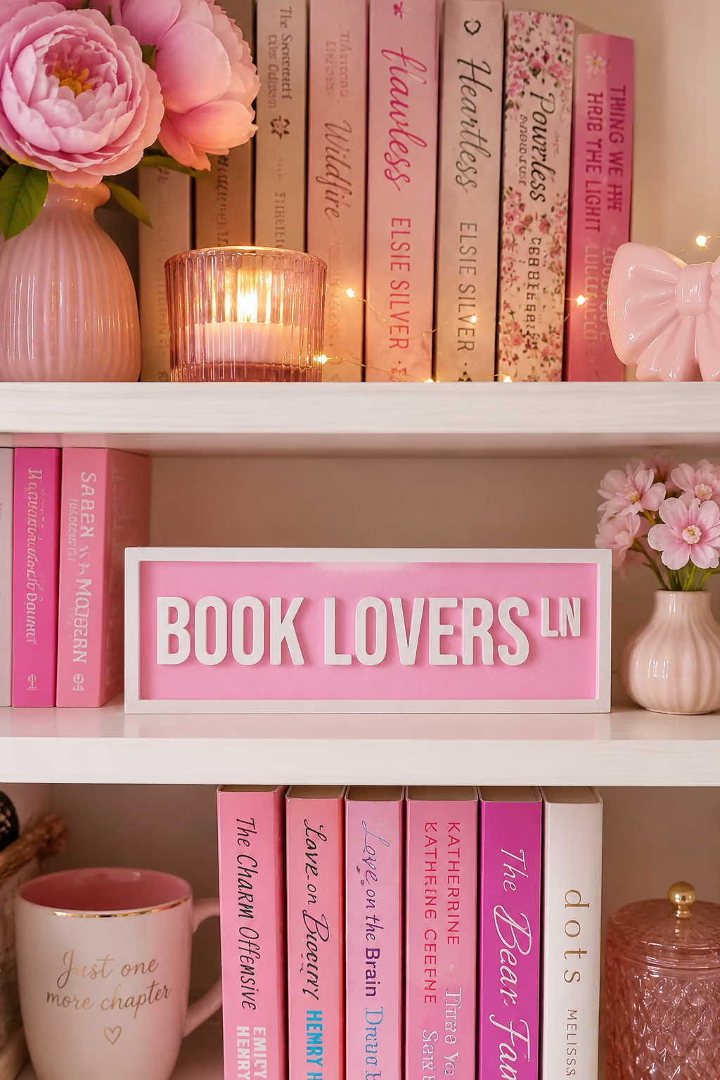 PRE ORDER - small Pink “Book Lovers” Standing Block Book Shelf Sign 📚 - 2026 AUGUST ARRIVAL