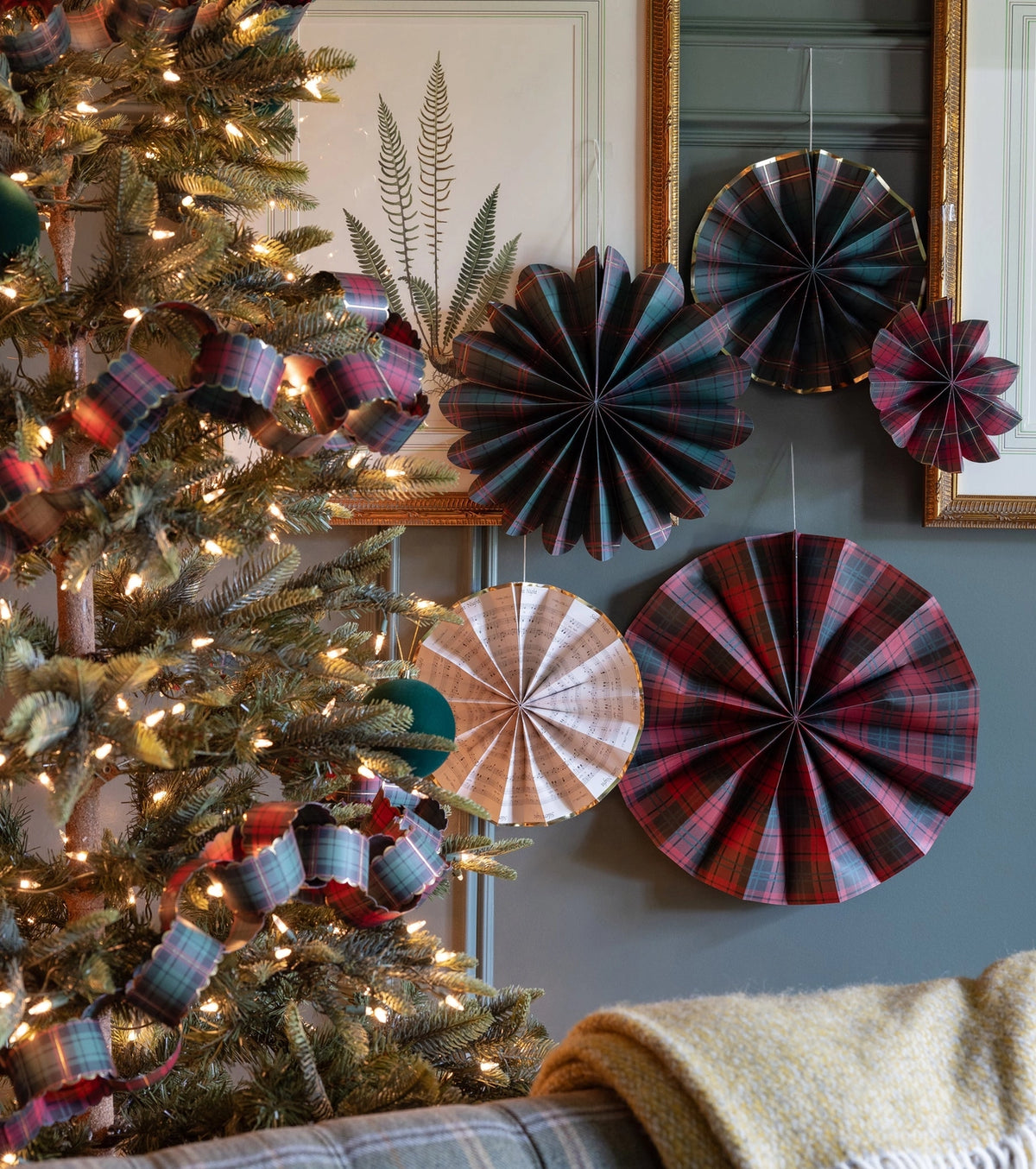 PRE ORDER - Plaid Paper Fan Decorative Set of 5 - 2026 OCTOBER ARRIVAL