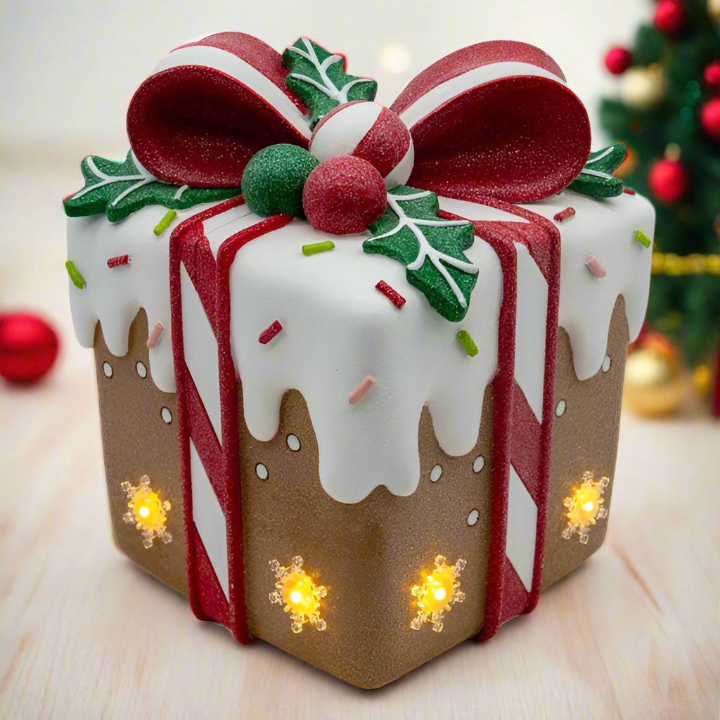 Traditional Gingerbread LED Gift Box 26cm - SEPTEMBER ARRIVAL